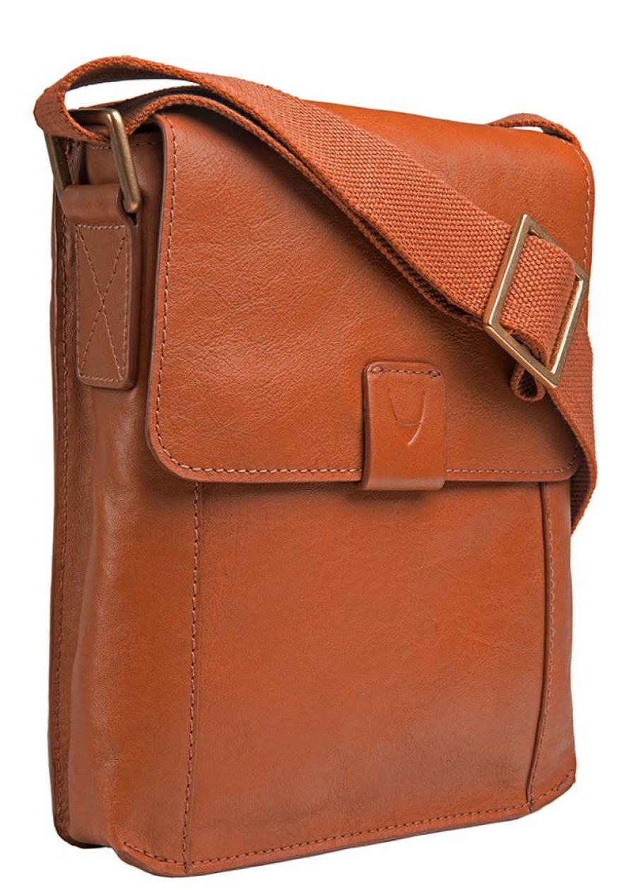 Men Hidesign Satchels & Messengers | Hidesign Aiden Small Leather Messenger Cross Body Bag Tan